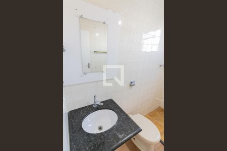 Banheiro de casa para alugar com 1 quarto, 50m² em Jardim Raposo Tavares, São Paulo