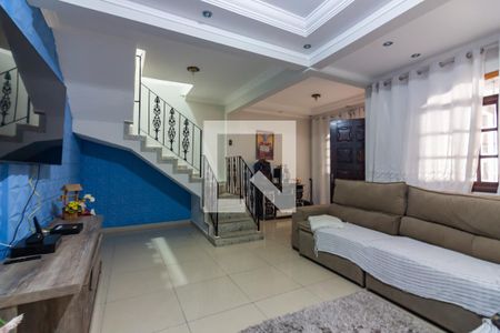 Sala  de casa à venda com 3 quartos, 300m² em Quitaúna, Osasco