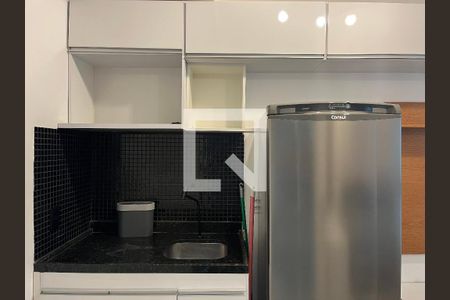 Cozinha de kitnet/studio para alugar com 1 quarto, 18m² em Perdizes, São Paulo