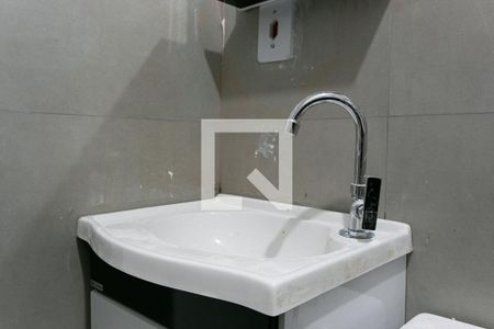 Banheiro da Suíte de apartamento para alugar com 1 quarto, 30m² em Jardim Fernandes, São Paulo