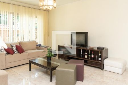 Sala de casa à venda com 3 quartos, 264m² em Jardim Santa Mena, Guarulhos