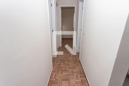 Corredor  de apartamento à venda com 3 quartos, 54m² em Centro, Diadema