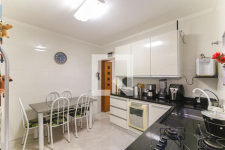 Casa à venda com 137m², 3 quartos e 2 vagas Casa à venda com 137m², 3 quartos e 2 vagasCozinha