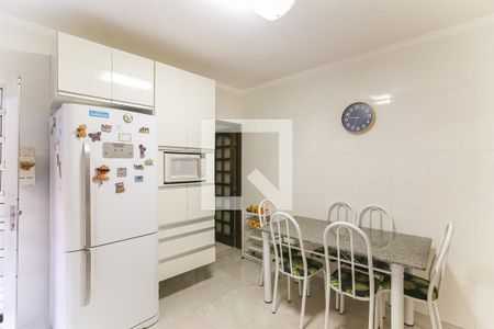 Casa à venda com 137m², 3 quartos e 2 vagas Casa à venda com 137m², 3 quartos e 2 vagasCozinha