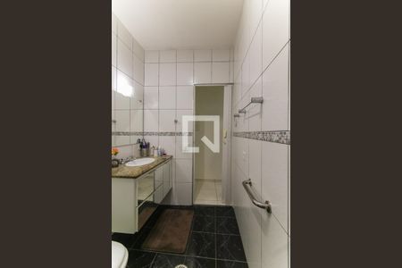 Casa à venda com 137m², 3 quartos e 2 vagas Casa à venda com 137m², 3 quartos e 2 vagasBanheiro Social