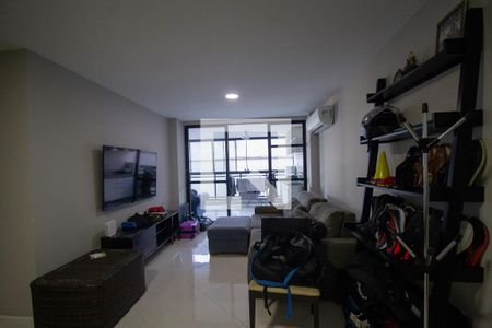 Apartamento à venda com 95m², 2 quartos e 2 vagasSala