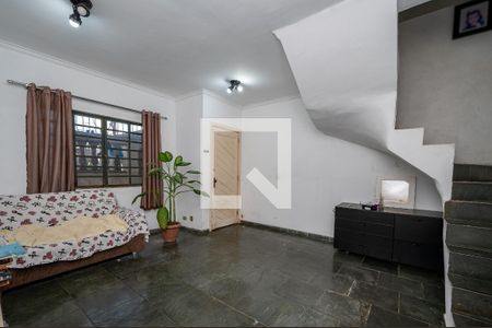 Casa à venda com 78m², 2 quartos e 2 vagasSala