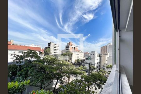 Vista de apartamento à venda com 4 quartos, 170m² em Mangabeiras, Belo Horizonte