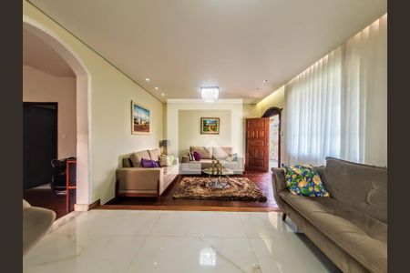 Sala de casa à venda com 5 quartos, 258m² em Planalto, Belo Horizonte
