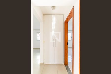 Corredor de apartamento para alugar com 3 quartos, 101m² em Jardim Atlântico, Belo Horizonte