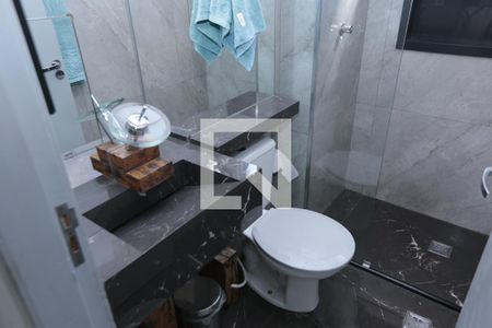 Banheiro de apartamento à venda com 2 quartos, 50m² em Califórnia, Belo Horizonte