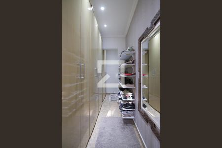 Closet Quarto 1 de casa à venda com 5 quartos, 360m² em Jardim Fernandes, São Paulo