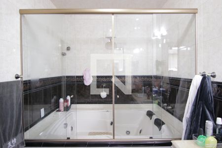 Banheiro Quarto 1 de casa à venda com 5 quartos, 360m² em Jardim Fernandes, São Paulo
