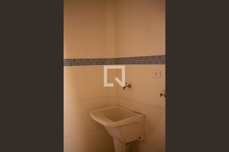 Casa de condomínio à venda com 180m², 3 quartos e 4 vagas Casa de condomínio à venda com 180m², 3 quartos e 4 vagasLavanderia