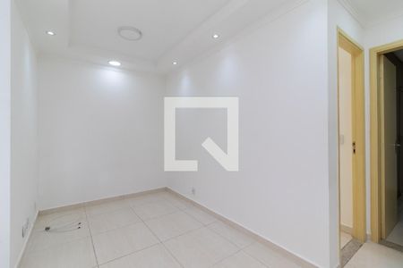 Sala de Estar de apartamento à venda com 2 quartos, 69m² em Parque Maria Domitila, São Paulo