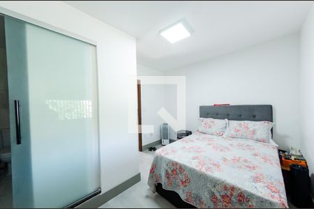 Suíte de casa de condomínio à venda com 2 quartos, 158m² em João Pinheiro, Belo Horizonte