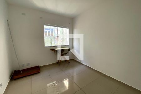 Quarto  de casa para alugar com 2 quartos, 61m² em Jardim Primavera, Duque de Caxias