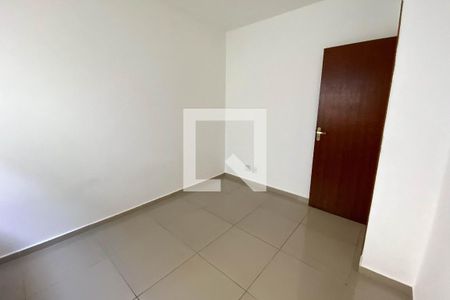 Quarto  de casa para alugar com 2 quartos, 61m² em Jardim Primavera, Duque de Caxias