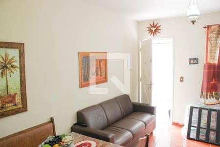 Sala de casa de condomínio à venda com 2 quartos, 66m² em Vila Carmosina, São Paulo