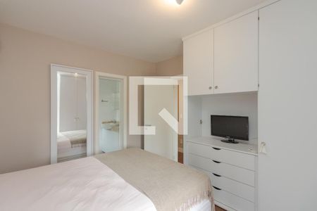 Quarto Suíte de apartamento para alugar com 2 quartos, 74m² em Higienópolis, Porto Alegre