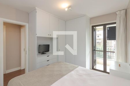 Quarto Suíte de apartamento para alugar com 2 quartos, 74m² em Higienópolis, Porto Alegre