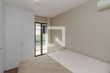 Quarto Suíte de apartamento para alugar com 2 quartos, 74m² em Higienópolis, Porto Alegre