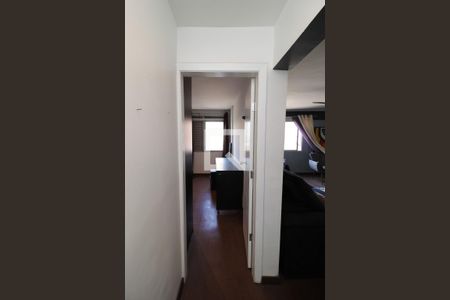 Corredor de apartamento à venda com 2 quartos, 78m² em Vila Olímpia, São Paulo