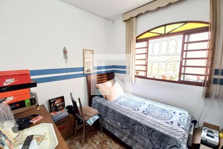 Quarto 1  de casa à venda com 2 quartos, 360m² em Rio Branco, Belo Horizonte