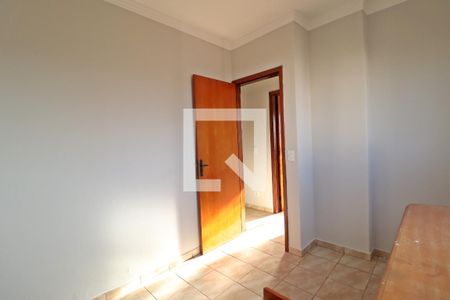 Quarto 2 de apartamento para alugar com 3 quartos, 89m² em Presidente Roosevelt, Uberlândia