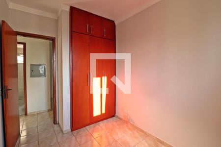 Quarto 1 de apartamento para alugar com 3 quartos, 89m² em Presidente Roosevelt, Uberlândia