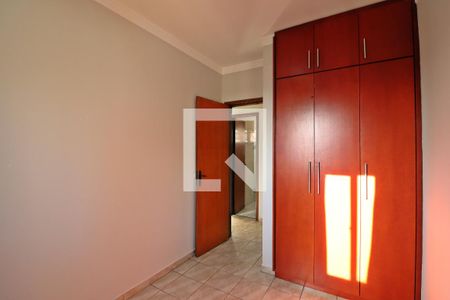 Quarto 1 de apartamento para alugar com 3 quartos, 89m² em Presidente Roosevelt, Uberlândia