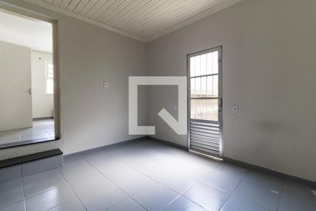 Quarto 2 de casa para alugar com 2 quartos, 120m² em Vila Brasilio Machado, São Paulo
