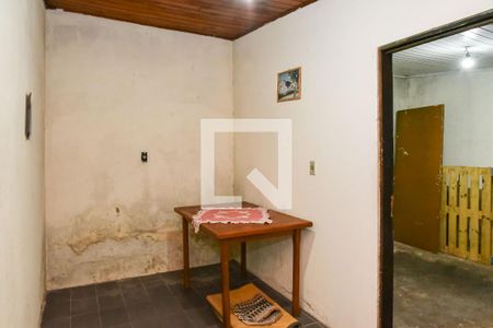 Casa à venda com 100m², 4 quartos e 2 vagas Casa à venda com 100m², 4 quartos e 2 vagasCozinha 2/Casa Fundos