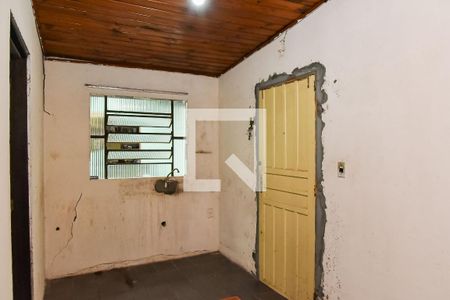 Casa à venda com 100m², 4 quartos e 2 vagas Casa à venda com 100m², 4 quartos e 2 vagasCozinha 2/Casa Fundos