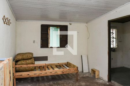 Casa à venda com 100m², 4 quartos e 2 vagas Casa à venda com 100m², 4 quartos e 2 vagasQuarto 4/Casa Fundos