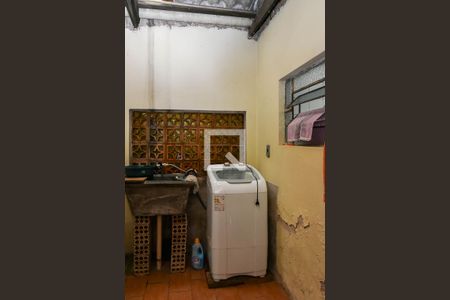 Casa à venda com 100m², 4 quartos e 2 vagas Casa à venda com 100m², 4 quartos e 2 vagasÁrea de Serviço