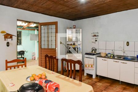 Casa à venda com 100m², 4 quartos e 2 vagas Casa à venda com 100m², 4 quartos e 2 vagasCozinha