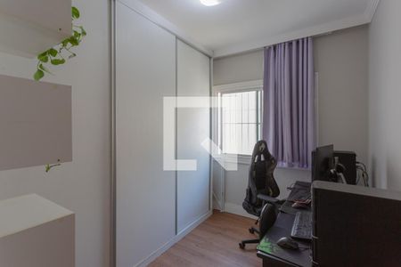 Quarto 1 de apartamento para alugar com 3 quartos, 80m² em Ana Lúcia, Belo Horizonte