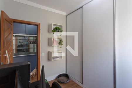 Quarto 1 de apartamento para alugar com 3 quartos, 80m² em Ana Lúcia, Belo Horizonte