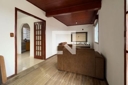 Sala de casa à venda com 3 quartos, 80m² em Coronel Aparício Borges, Porto Alegre