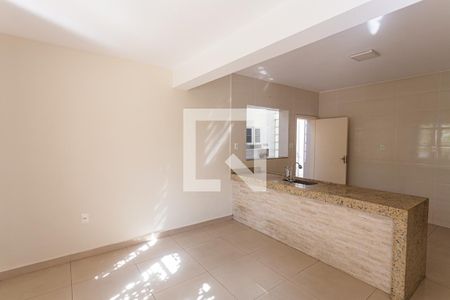 Sala de casa para alugar com 2 quartos, 80m² em Palmares, Belo Horizonte