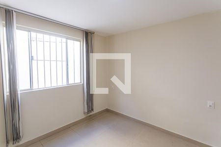 Quarto 1 de casa para alugar com 2 quartos, 80m² em Palmares, Belo Horizonte