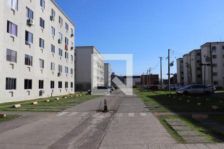 rua do condomínio  de apartamento à venda com 2 quartos, 40m² em Santos Dumont, São Leopoldo