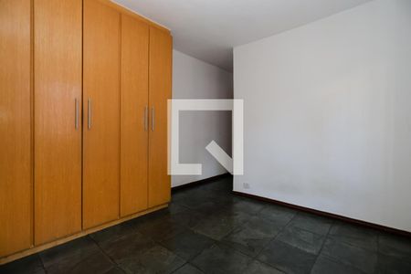 Quarto 1 de casa para alugar com 2 quartos, 100m² em Vila Basileia, São Paulo