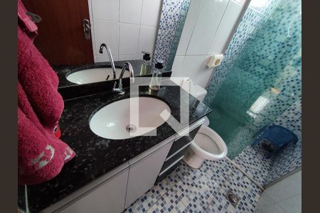 Banheiro 1 de casa de condomínio à venda com 2 quartos, 80m² em Tijuco, Contagem