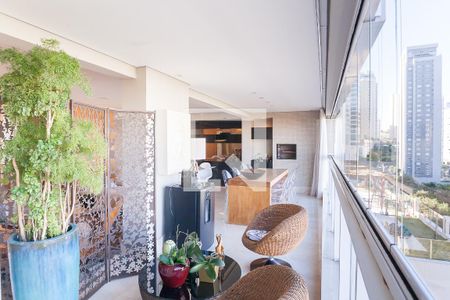 varanda de apartamento à venda com 3 quartos, 157m² em Vila da Serra, Nova Lima