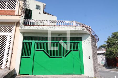 Fachada de casa à venda com 4 quartos, 200m² em Vila Paranaguá, São Paulo