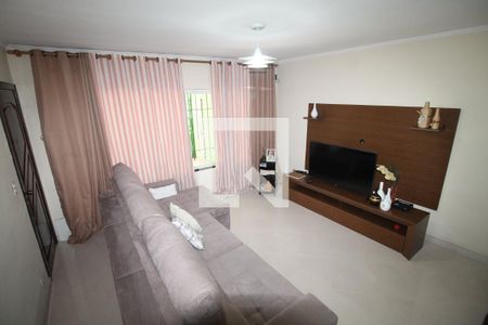 Sala de casa à venda com 4 quartos, 200m² em Vila Paranaguá, São Paulo