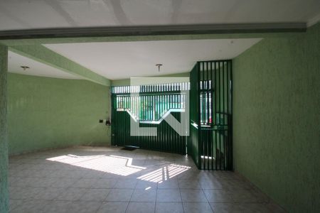 Vista da Sala de casa à venda com 4 quartos, 200m² em Vila Paranaguá, São Paulo