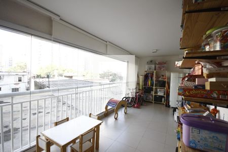Varanda de apartamento à venda com 3 quartos, 127m² em Vila Firmiano Pinto, São Paulo